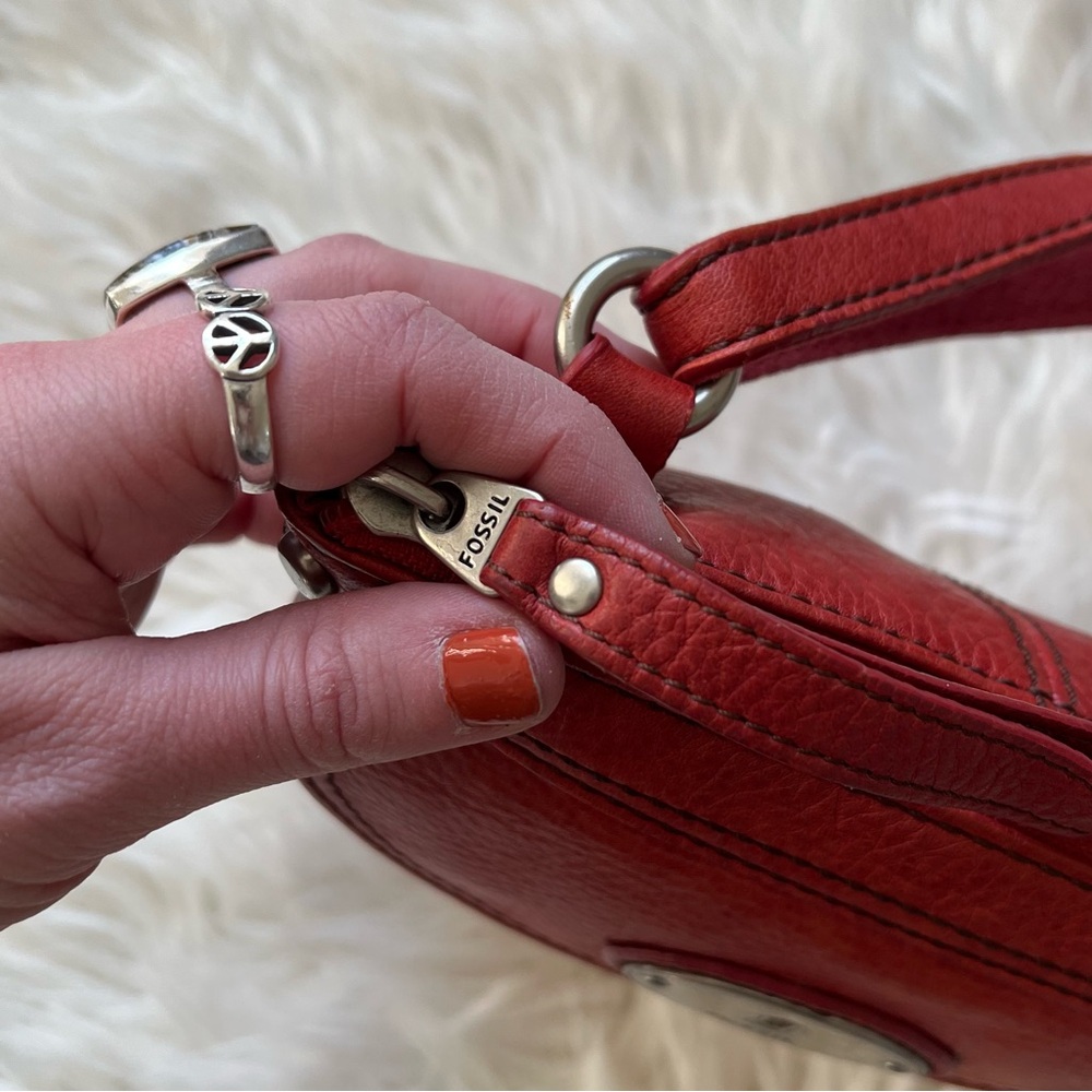 🌿SOLD🌿Fossil Vintage Bright Red Leather Mini Zip Crossbody Rectangle Purse ❤️ - Picture 5 of 9